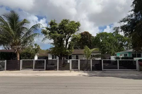 8747 NW 36th Ave, Miami, FL 33147