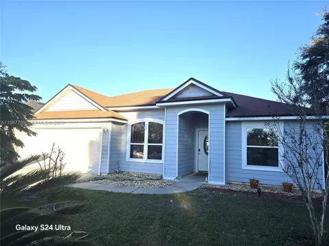 615 Abbey Ct, Orange Park, FL 32073