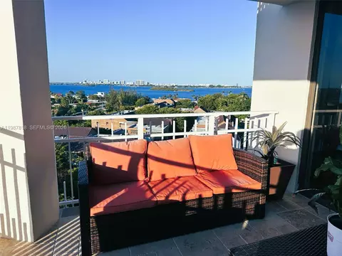 1000 Quayside Ter #1101, Miami, FL 33138