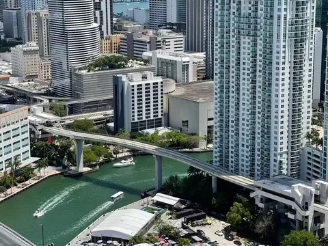 88 SW 7th St #3609, Miami, FL 33130