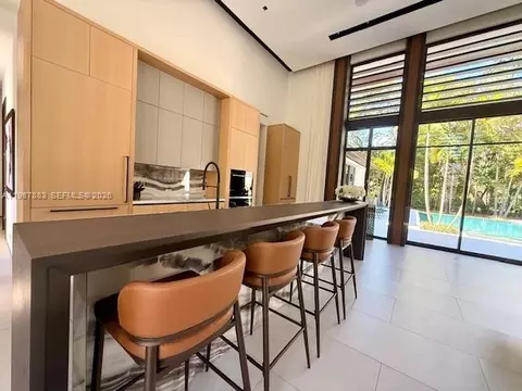 Kitchen - 6371 SW 107th St, Pinecrest, FL 33156 photo 2 of 5