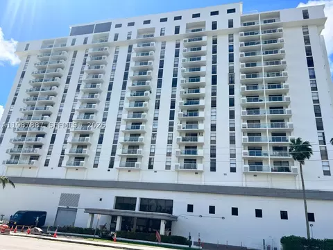 13499 Biscayne Blvd #613, North Miami, FL 33181