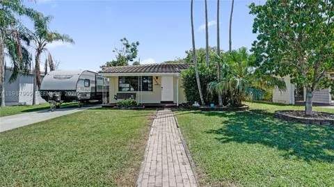 1007 N 31st Rd, Hollywood, FL 33021