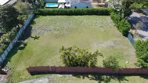 5400 SW 5th Ter, Miami, FL 33134