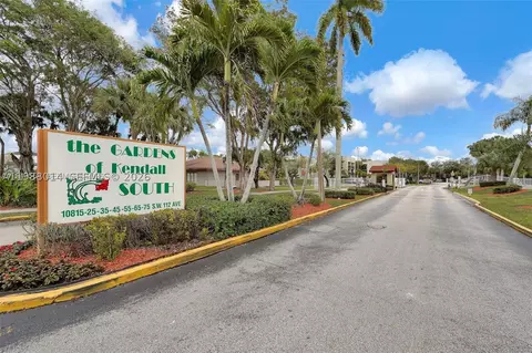 10825 SW 112 Ave #6-215, Miami, FL 33176