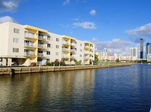 3944 NE 167th St #106, North Miami Beach, FL 33160