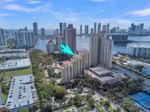 3340 NE 190th St #1305, Aventura, FL 33180