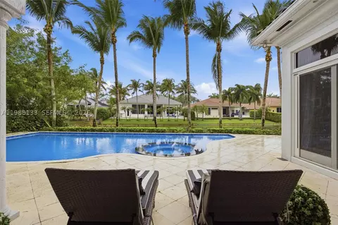 611 Sweet Bay Ave, Plantation, FL 33324