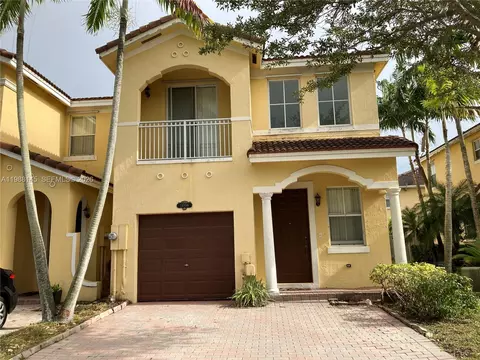 14956 SW 8th Ln, Miami, FL 33194