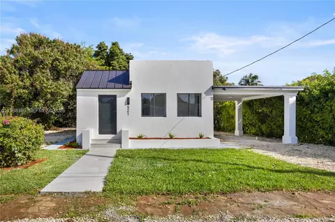 421 NW 81st St, Miami, FL 33150