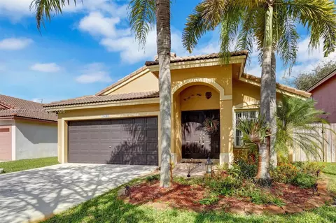 20401 SW 1st St, Pembroke Pines, FL 33029