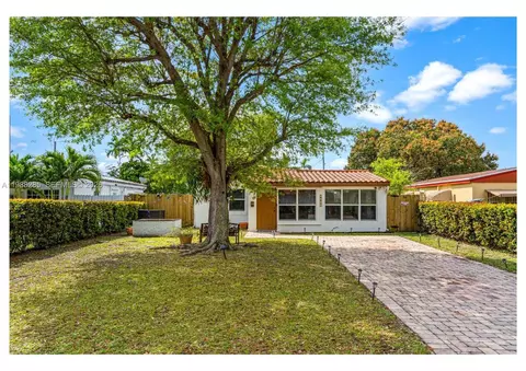 1482 NE 175th St, North Miami Beach, FL 33162