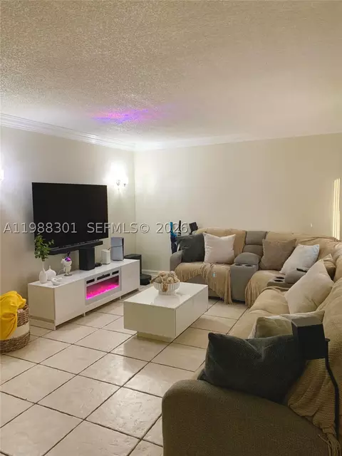 6611 SW 41st Pl #48, Davie, FL 33314