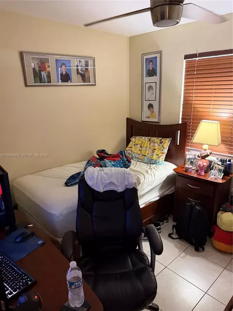 Bedroom - 4347 E 9th Ct, Hialeah, FL 33013 photo 2 of 2