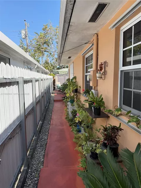 Exterior - 4347 E 9th Ct, Hialeah, FL 33013 photo 1 of 2