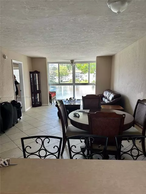 2701 E Sunrise Lakes Dr #209, Sunrise, FL 33322