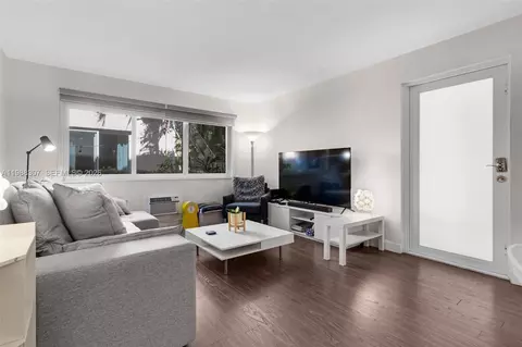 1117 Meridian Ave #5-1117, Miami Beach, FL 33139