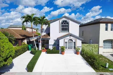 13921 SW 164th St, Miami, FL 33177