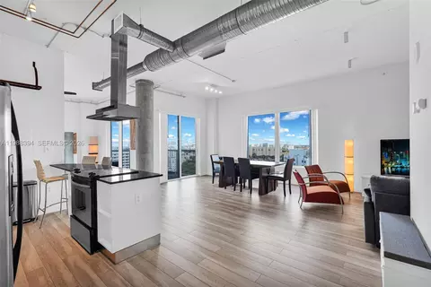 10 SW South River Dr #1615, Miami, FL 33130