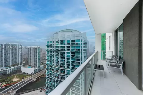 55 SE 6th St #4200, Miami, FL 33131
