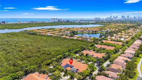 1120 Canella Ln, Hollywood, FL 33019