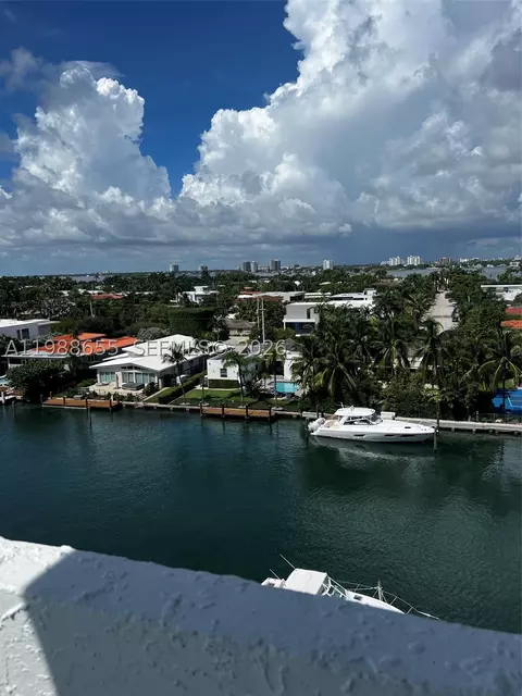 10000 W Bay Harbor Dr #PH4, Bay Harbor Islands, FL 33154