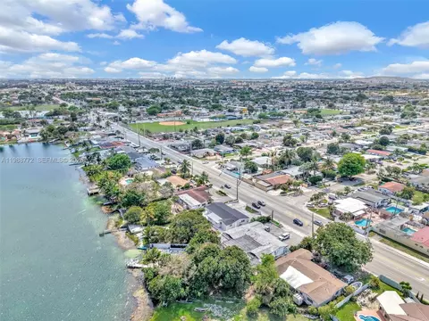 View/Area - 6325 W 12th Ave, Hialeah, FL 33012 photo 4 of 9