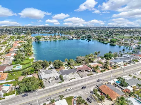 View/Area - 6325 W 12th Ave, Hialeah, FL 33012 photo 5 of 9