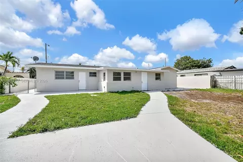 Exterior - 6325 W 12th Ave, Hialeah, FL 33012 photo 4 of 10