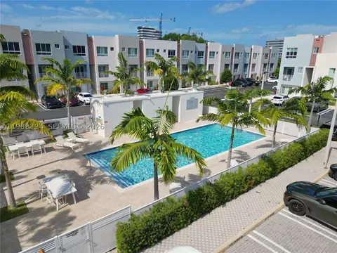 2505 NE 193rd St #4208, Miami, FL 33180