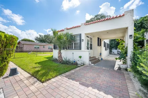 1844 NW 47th St, Miami, FL 33142
