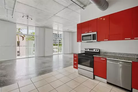 2100 Van Buren St #319, Hollywood, FL 33020