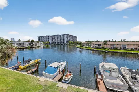 1100 SE 5th Ct #24, Pompano Beach, FL 33060