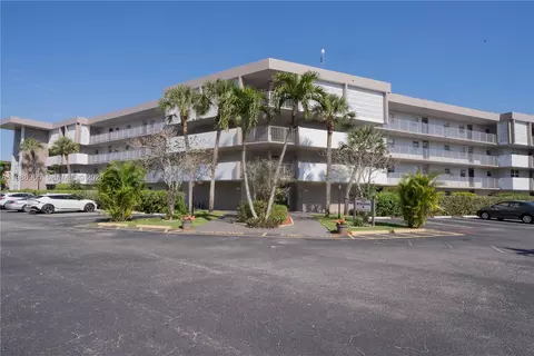 2800 NW 47th Ter #103B, Lauderdale Lakes, FL 33313