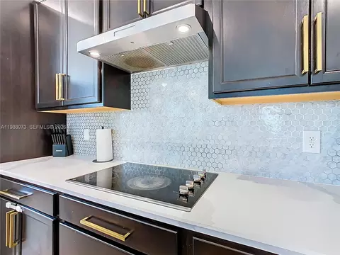Kitchen - 1285 Hilltop Pl, Saint Cloud, FL 34772 photo 8 of 10