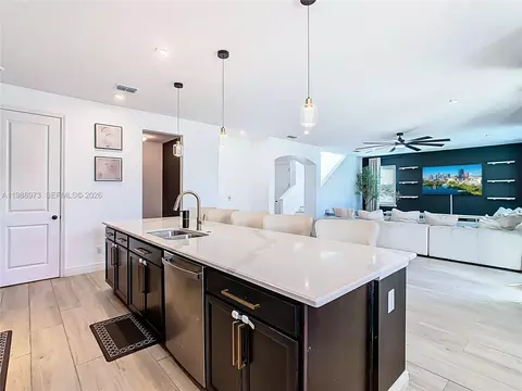 Kitchen - 1285 Hilltop Pl, Saint Cloud, FL 34772 photo 6 of 10