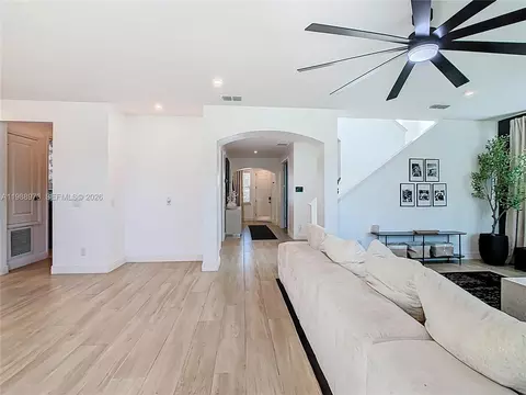 Entry Way - 1285 Hilltop Pl, Saint Cloud, FL 34772 photo 5 of 8