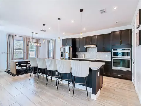 Kitchen - 1285 Hilltop Pl, Saint Cloud, FL 34772 photo 3 of 10