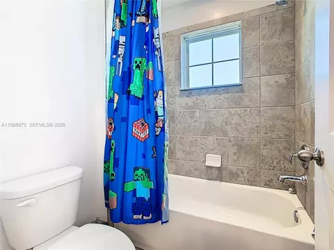 Bath - 1285 Hilltop Pl, Saint Cloud, FL 34772 photo 7 of 8