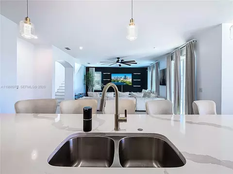Kitchen - 1285 Hilltop Pl, Saint Cloud, FL 34772 photo 5 of 10