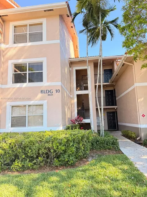 8821 Wiles Rd #108, Coral Springs, FL 33067
