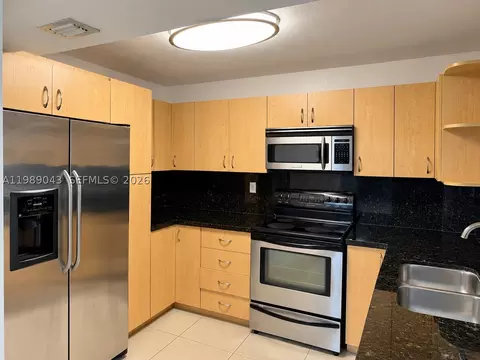 2750 NE 183rd St #1201, Aventura, FL 33160