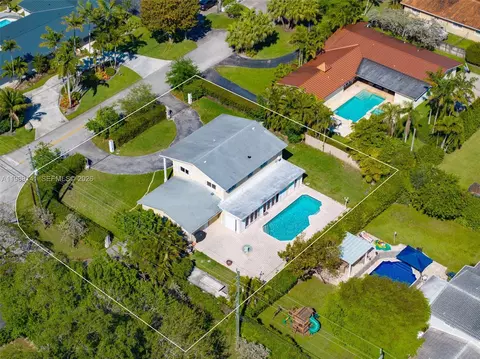 7390 SW 114th St, Pinecrest, FL 33156