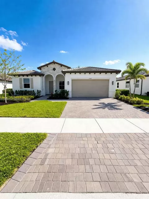 2402 SE 30th St, Homestead, FL 33035