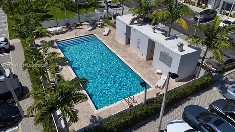 2555 NE 193rd St #2122, Miami, FL 33180