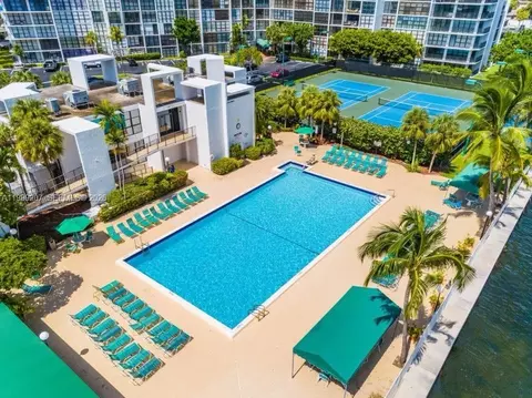 800 Parkview Dr #222, Hallandale Beach, FL 33009