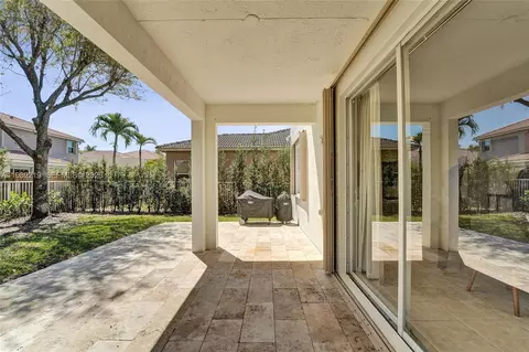Exterior - 3936 Cascade Ter, Weston, FL 33332 photo 3 of 9