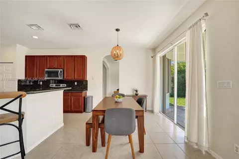 Dining - 3936 Cascade Ter, Weston, FL 33332 photo 1 of 1