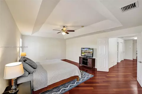 Bedroom - 3936 Cascade Ter, Weston, FL 33332 photo 1 of 8