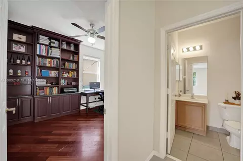 Entry Way - 3936 Cascade Ter, Weston, FL 33332 photo 3 of 8
